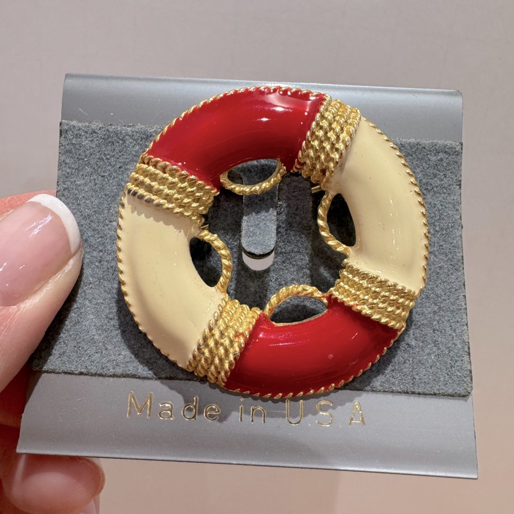 Vintage Red and Cream enamel and gold tone Nautical life preserver Brooch